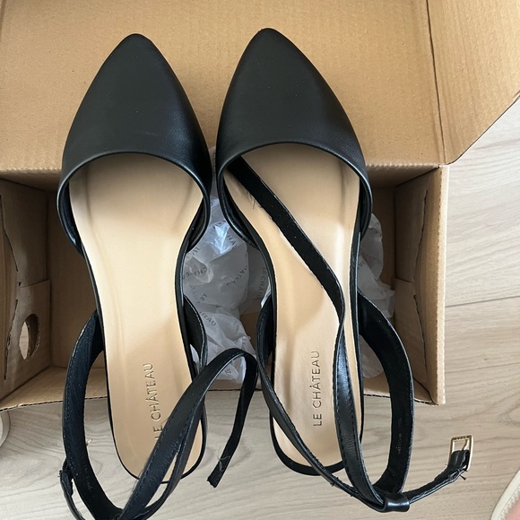 Sandals - Picture 5 of 8